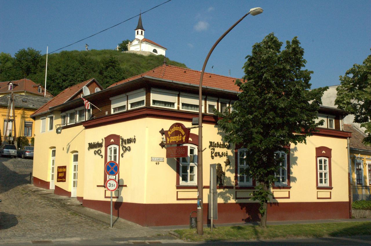 Bemutatkozás - a Bajcsy Zsilinszky út felőli főépület